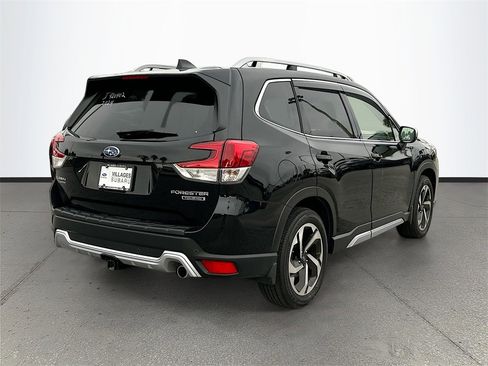 Used 2024 Subaru Forester Touring image 7