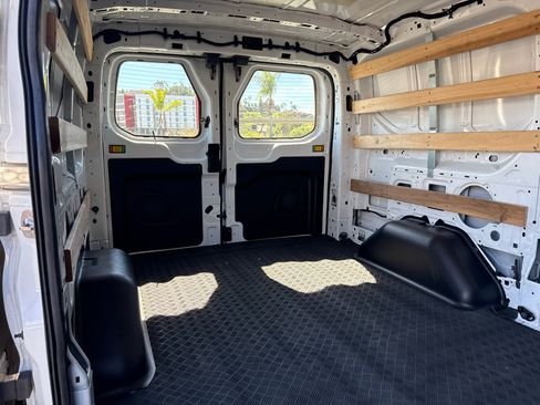 Used 2024 Ford Transit 250 Low Roof w/ Exterior Upgrade Package image 17