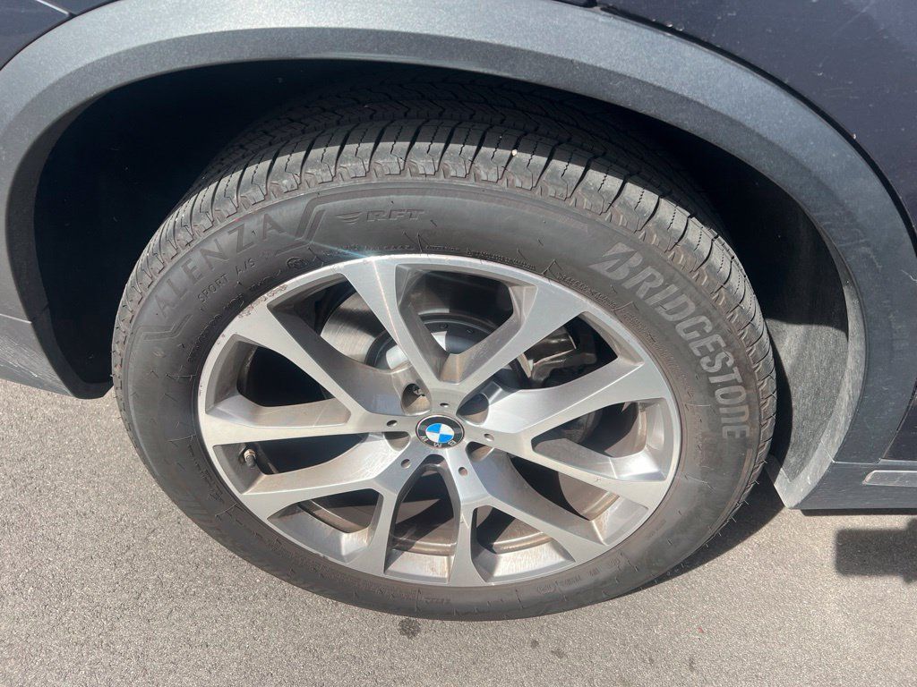 Used 2021 BMW X5 sDrive40i w/ Convenience Package RWD image 13