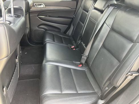 Used 2019 Jeep Grand Cherokee Limited RWD image 15