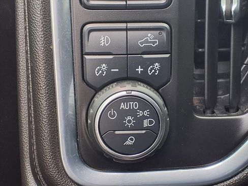 Used 2022 Chevrolet Silverado 3500 High Country image 11