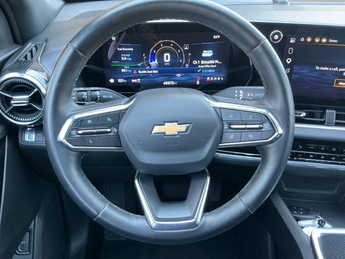 Used 2025 Chevrolet Equinox LT w/ Convenience Package II AWD/4WD image 12