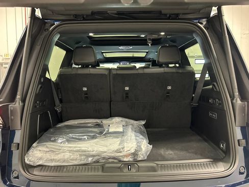 New 2026 Jeep Grand Wagoneer Limited AWD/4WD image 33