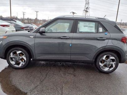 New 2025 Hyundai Venue SEL