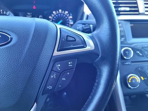 Used 2017 Ford Fusion SE w/ Equipment Group 201A FWD image 23