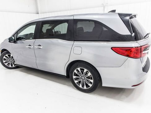 Used 2023 Honda Odyssey EX-L image 4
