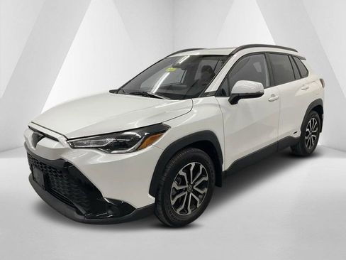 Used 2024 Toyota Corolla Cross SE w/ Moonroof Package image 3