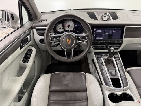 Certified 2021 Porsche Macan Turbo AWD/4WD image 25