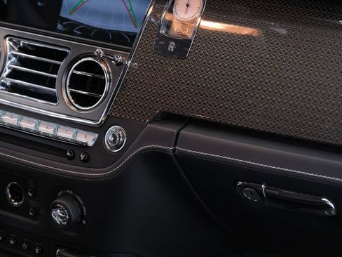 Used 2020 Rolls-Royce Wraith RWD image 40