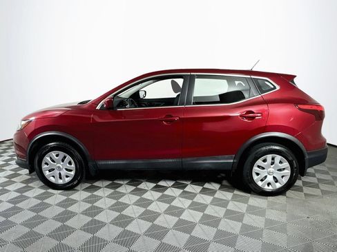 Used 2019 Nissan Rogue Sport S FWD image 4