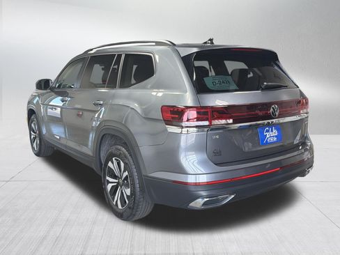 Used 2025 Volkswagen Atlas SE AWD/4WD image 5