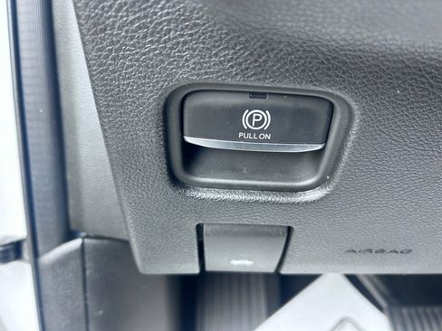 Used 2024 Jeep Grand Cherokee Altitude image 22