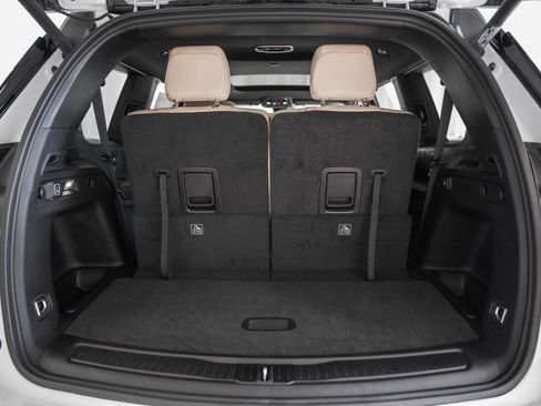 New 2025 Jeep Grand Cherokee L Limited w/ Luxury Tech Group II image 10