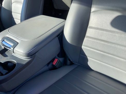 Used 2018 RAM 3500 Tradesman w/ Chrome Appearance Group image 21