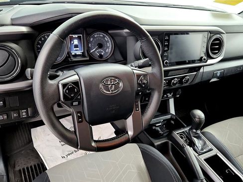 Certified 2023 Toyota Tacoma TRD Off-Road image 24