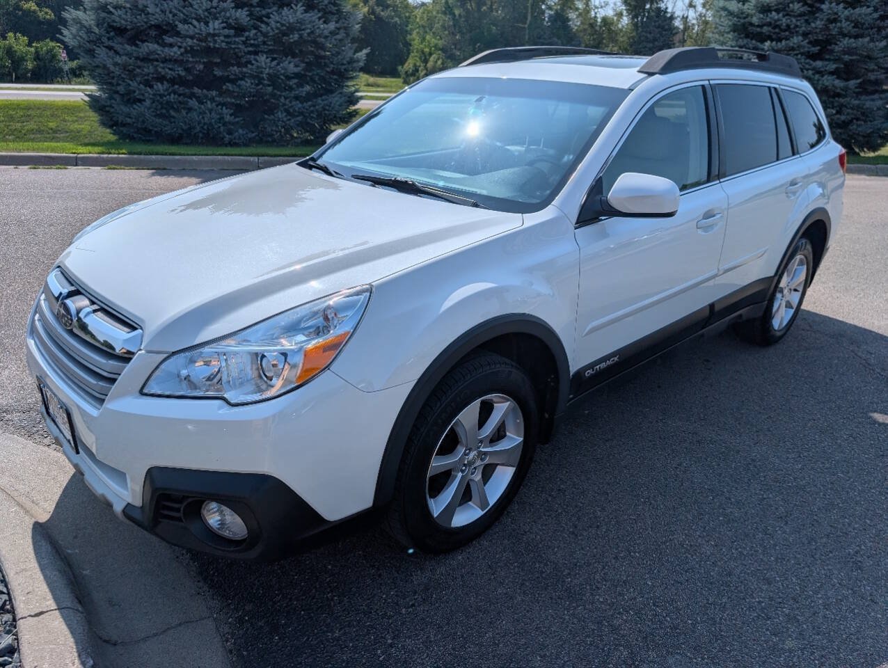 Used 2014 Subaru Outback 2.5i Limited AWD/4WD image 5