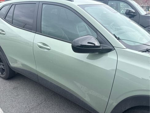 Used 2025 Chevrolet Trax ACTIV FWD image 3