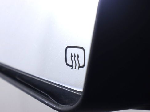 Used 2016 Toyota Tundra Limited w/ Limited Premium Package image 28