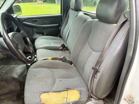 Used 2007 Chevrolet Silverado 1500 W/T RWD image 10