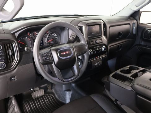Used 2024 GMC Sierra 1500 Pro w/ Convenience Package image 2