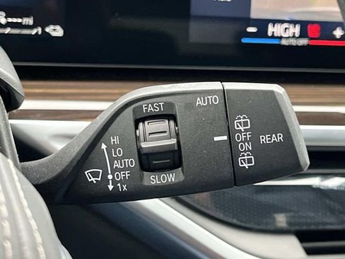 Used 2025 BMW X5 xDrive50e w/ Premium Package image 47