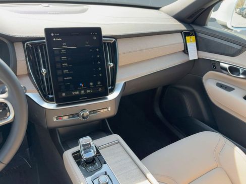 New 2026 Volvo XC90 T8 Plus w/ Protection Package Premier image 26