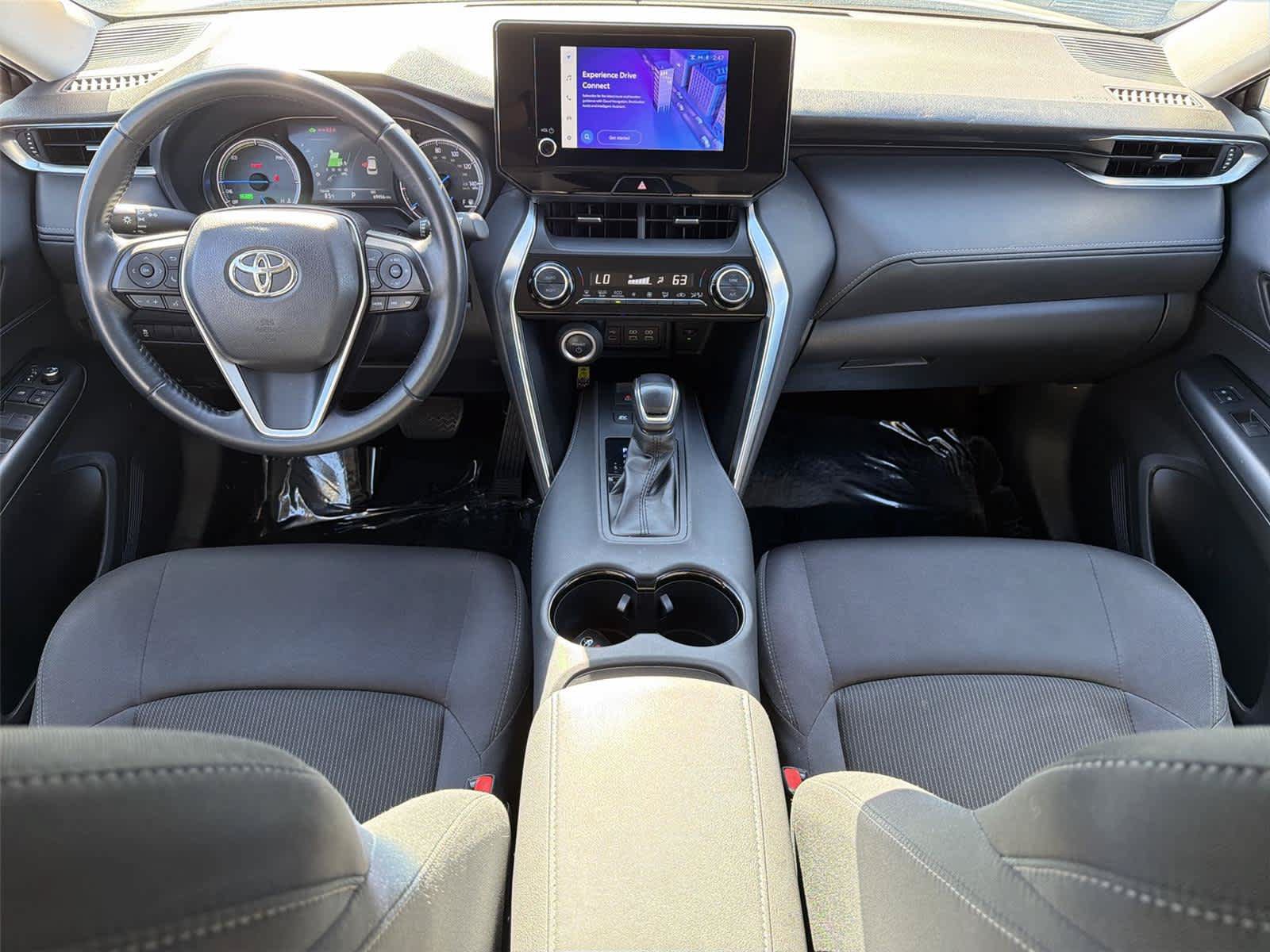 Used 2023 Toyota Venza LE AWD/4WD image 11