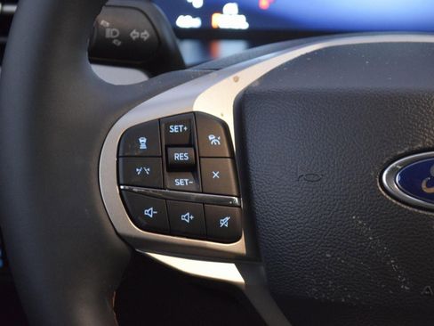 New 2026 Ford Explorer Active w/ Active Comfort Package image 9