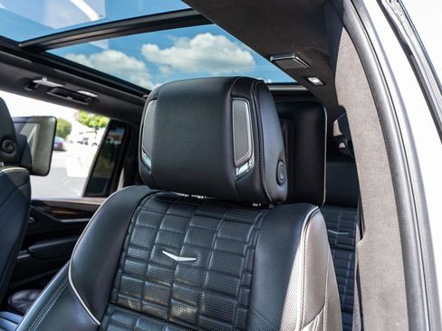 Used 2021 Cadillac Escalade ESV Sport Platinum AWD/4WD image 33