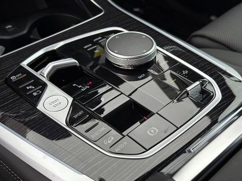 New 2026 BMW X5 xDrive50e w/ M Sport Package image 24