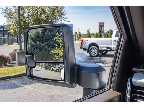 Used 2024 GMC Sierra 3500 Denali w/ Denali Reserve Package AWD/4WD image 35