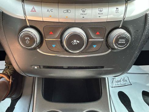 Used 2018 Dodge Journey SE w/ Connectivity Group FWD image 24