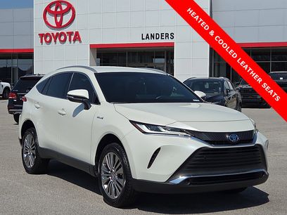 Used 2021 Toyota Venza XLE w/ Softex Package