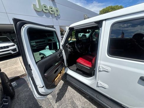 Used 2024 Jeep Wrangler Unlimited Rubicon 392 AWD/4WD image 18