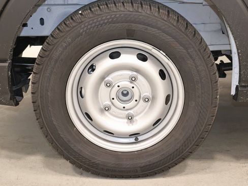 New 2026 Ford Transit 250 148 Medium Roof image 32