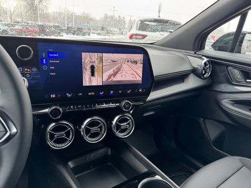 Used 2025 Chevrolet Blazer EV LT image 26