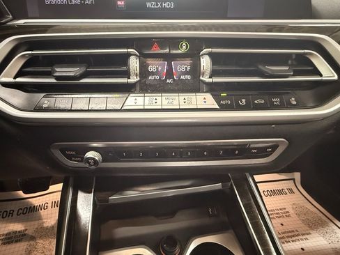 Used 2020 BMW X7 xDrive40i w/ Executive Package image 34