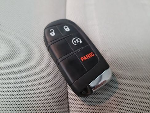 Used 2021 Jeep Renegade Latitude image 32