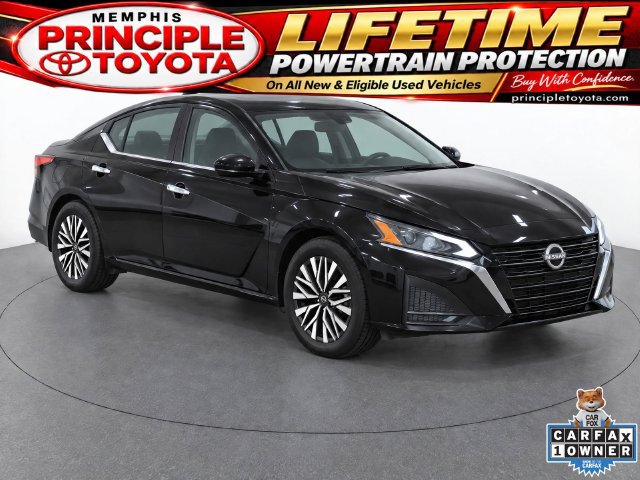 Used 2025 Nissan Altima 2.5 SV FWD image 1