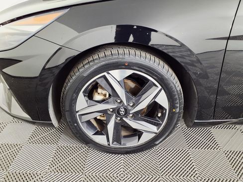 Certified 2023 Hyundai Elantra Limited w/ Cargo Package FWD image 7