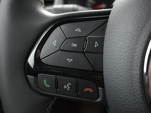 Used 2021 Jeep Renegade Latitude image 18