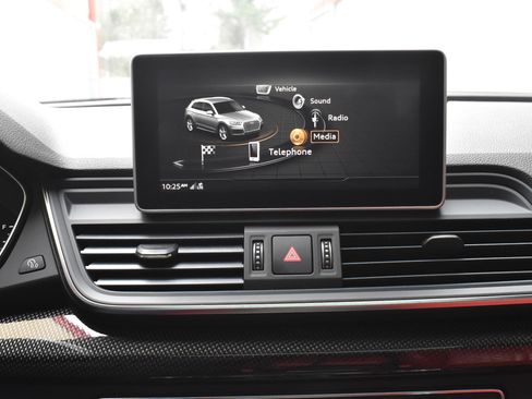 Used 2019 Audi SQ5 Prestige w/ Prestige Package image 36