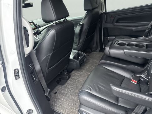 Used 2023 Honda Odyssey EX-L image 13