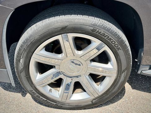 Used 2017 Cadillac Escalade Luxury AWD/4WD image 68