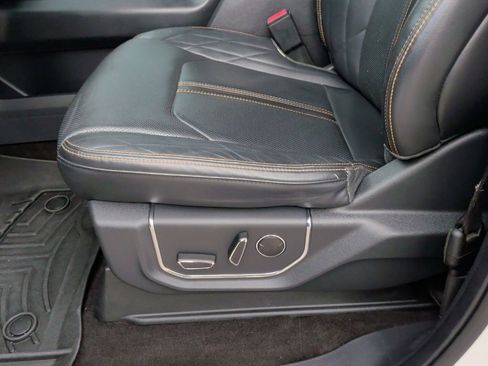 Used 2022 Ford Expedition Platinum RWD image 14
