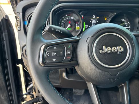 Used 2024 Jeep Wrangler Unlimited Rubicon 4xe AWD/4WD image 23