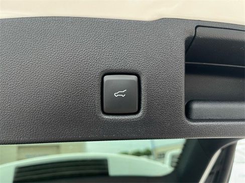 New 2025 Ford Escape SE w/ Class II Trailer Tow Package image 19