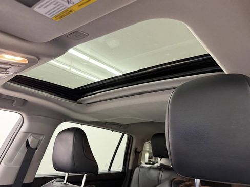 Used 2024 Toyota Highlander XLE image 20