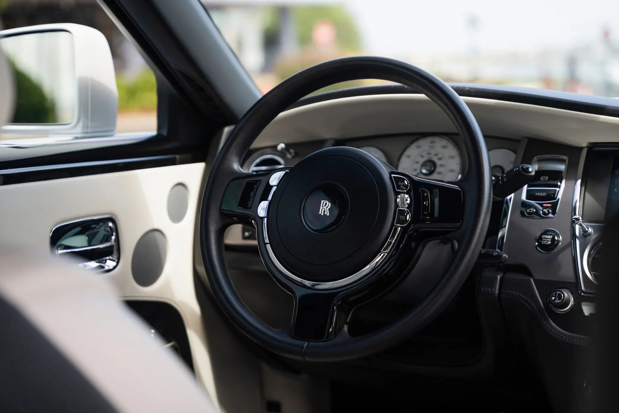 Used 2018 Rolls-Royce Ghost RWD image 23