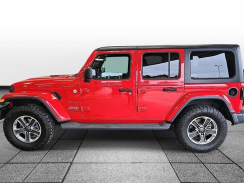Used 2018 Jeep Wrangler Unlimited Sahara AWD/4WD image 8